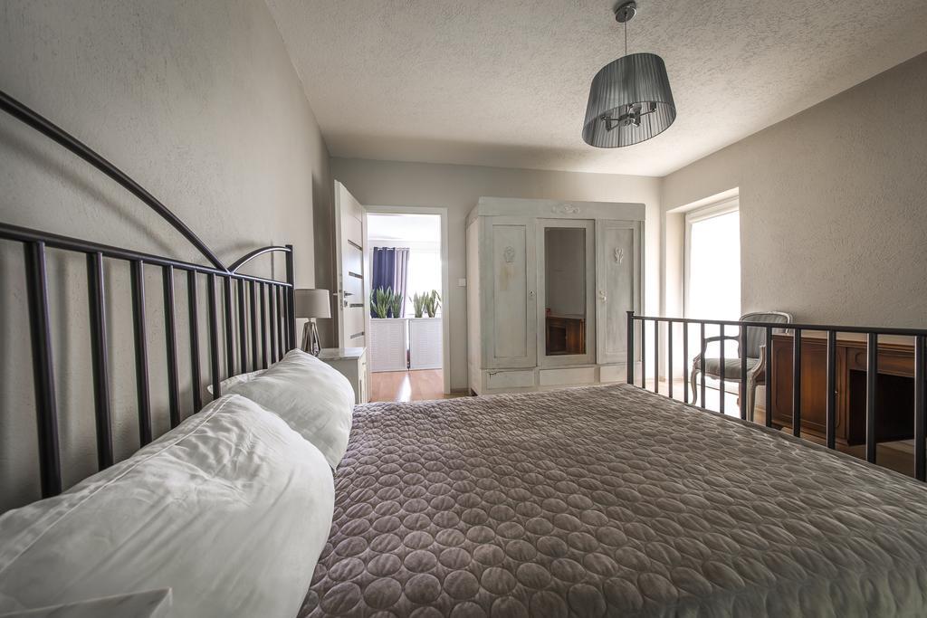 Apartamenty Jablonowa Zielona Góra Dış mekan fotoğraf