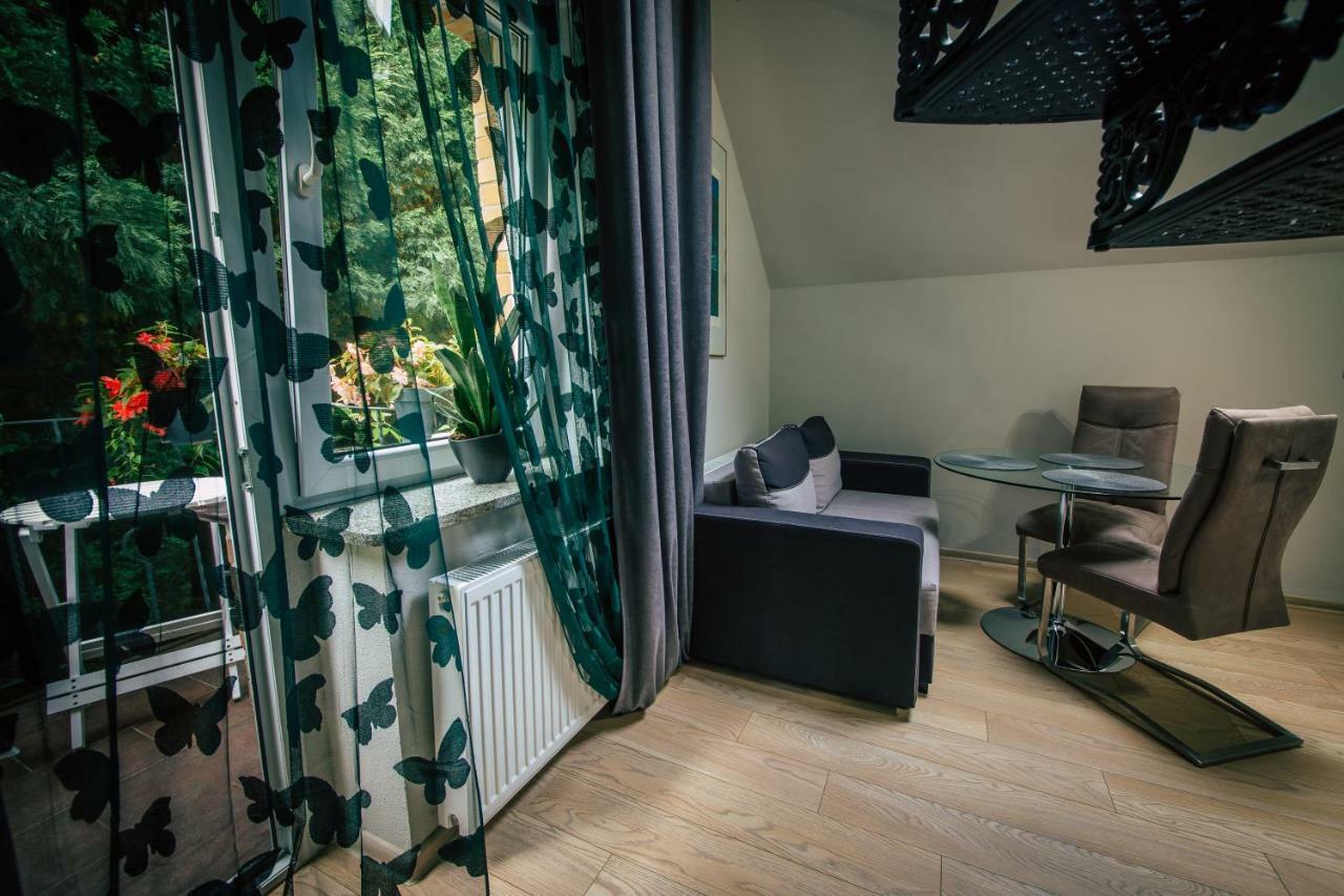 Apartamenty Jablonowa Zielona Góra Dış mekan fotoğraf